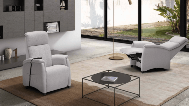 Poltrona relax elettrica Asia con kit batteria e Dispositivo Medico, pronta consegna online.
