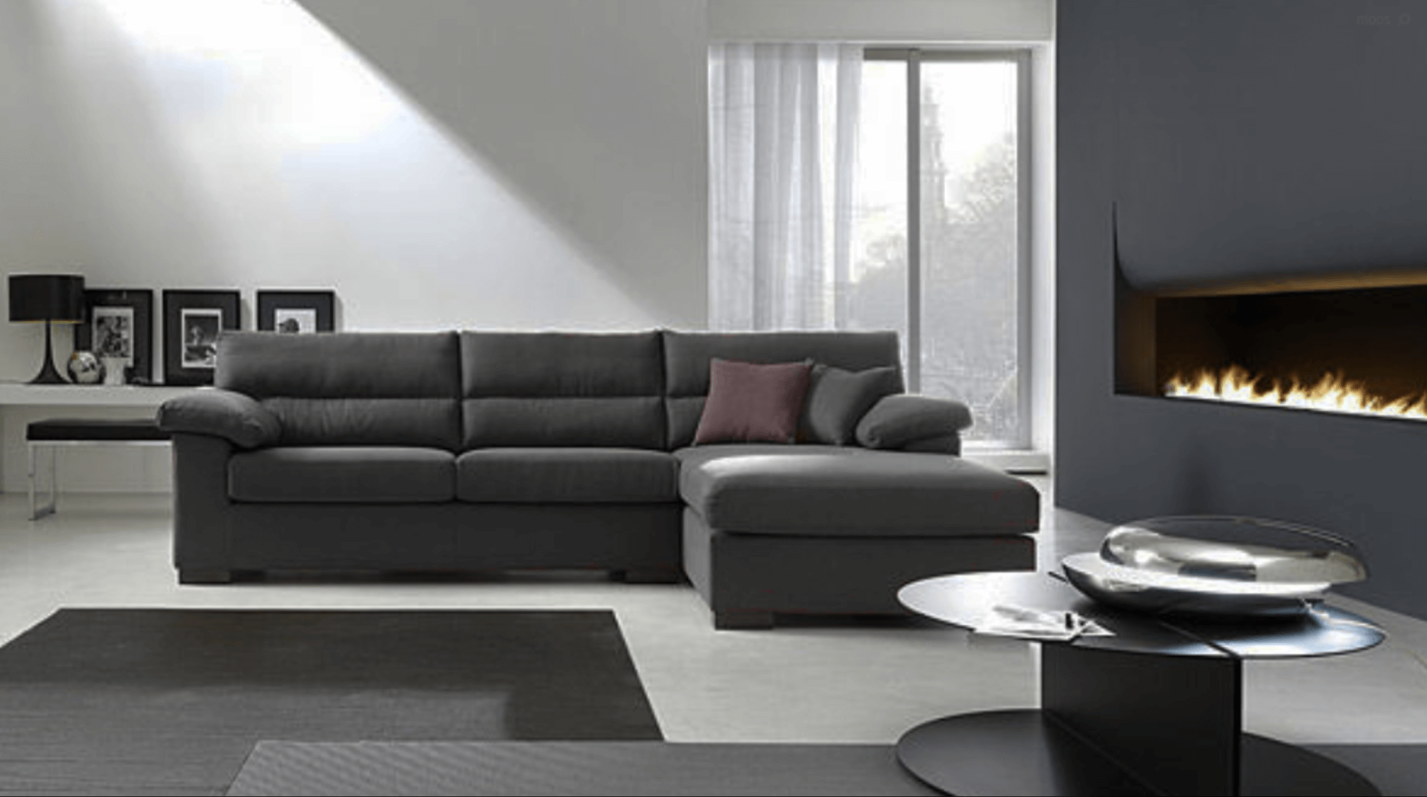 Divano moderno Nevada con chaise-longue in tessuto grigio scuro, design elegante e personalizzabile di Tino Mariani