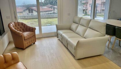 Arredamento Personalizzato Divano Relax Madeira e Poltrone Chesterine Tino Mariani