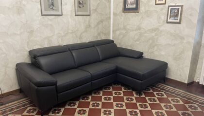 Scopri i divani relax moderni in pelle di Tino Mariani a Lissone Sesto San Giovanni e Cinisello Balsamo