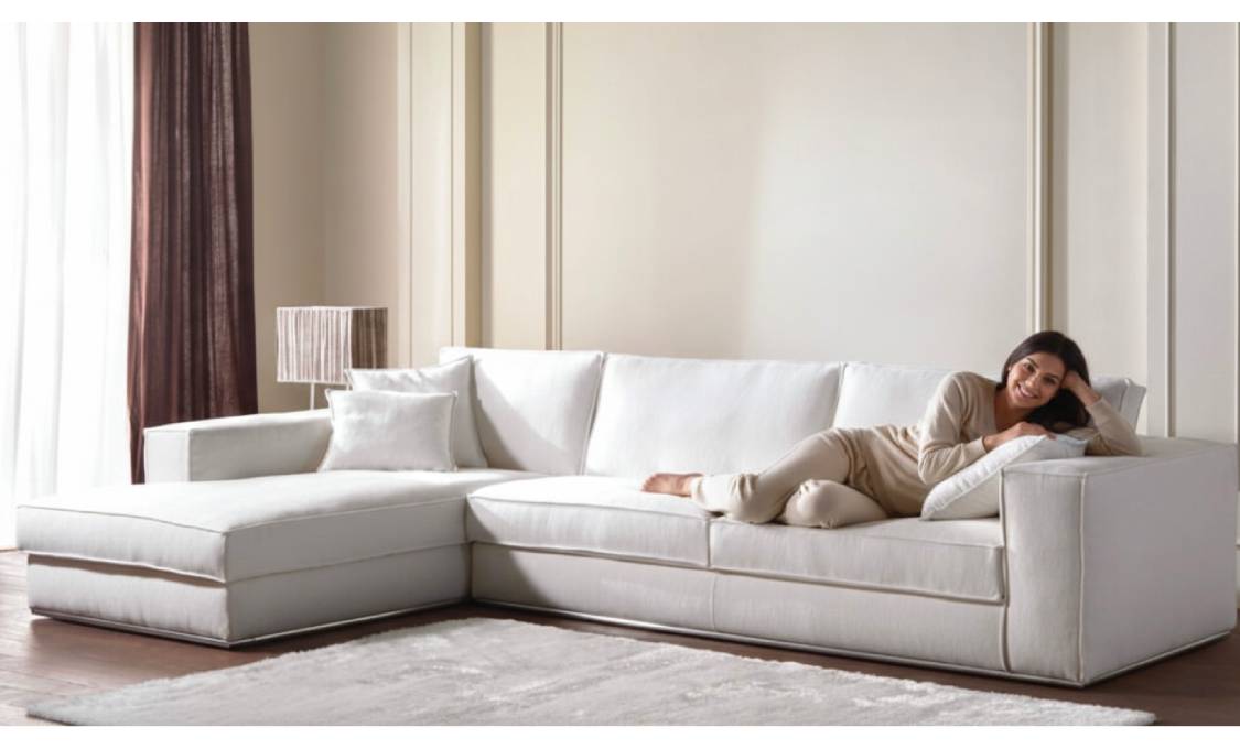 Divano Moderno Dal Design Attuale Ed Essenziale Feeling Di Tino Mariani