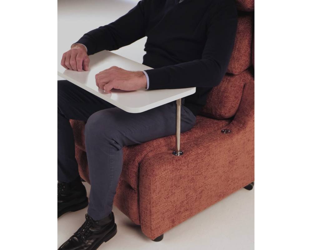 Tavolino per poltrona relax, pratico e regolabile – Tino Mariani Lissone