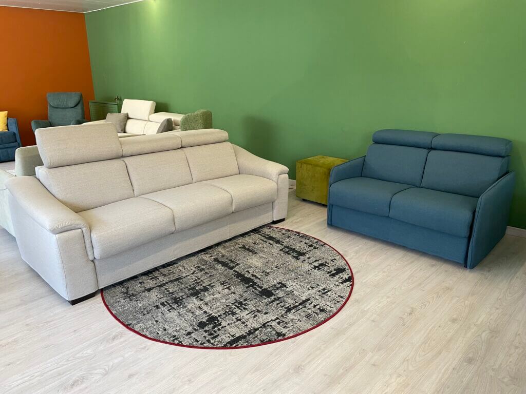 Divano letto per piccoli spazi Azzorre Small con bracciolo stretto e materasso da 100 cm – Tino Mariani