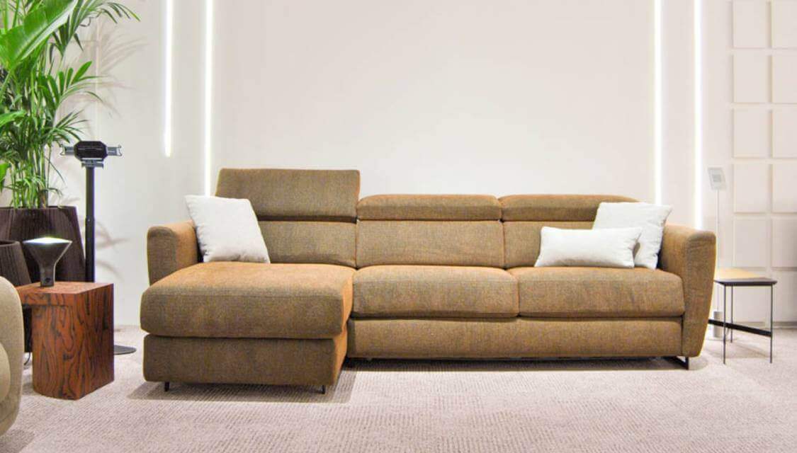 Divani letto Modular Pro con chaise-longue contenitore, versatili e personalizzabili per il soggiorno moderno