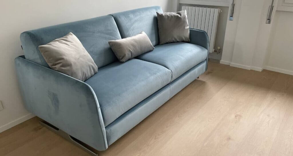 Divano letto in velluto sfoderabile su misura con imbottiture confortevoli – Tino Mariani