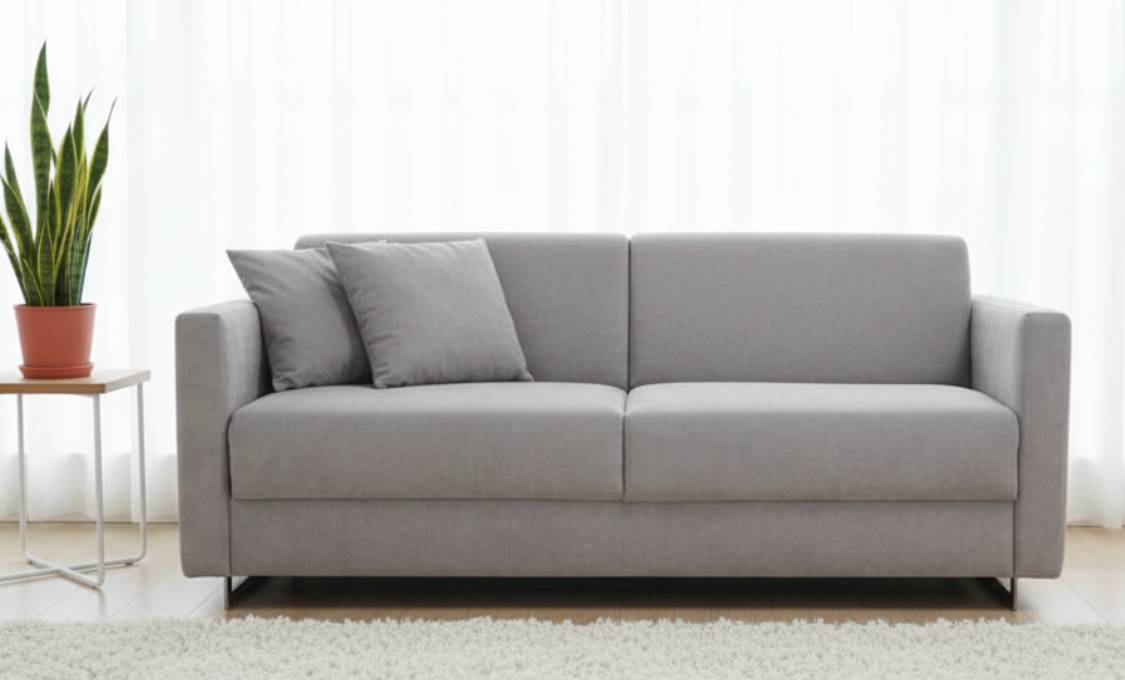 divano letto moderno con piedino alto e materasso da cm. 17 per utilizzo quotidiano