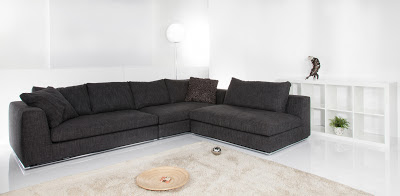 Divano angolare Oasi componibile con sedute ampie e design contemporaneo, disponibile da Tino Mariani a Lissone in provincia di Monza e Brianza.