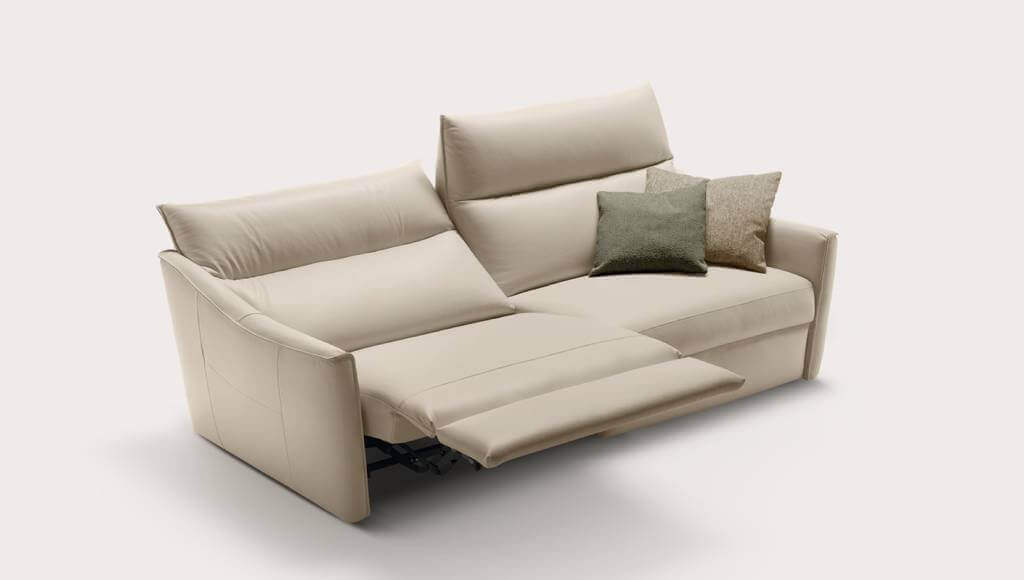 Divani relax moderni con braccioli personalizzabili Tino Mariani