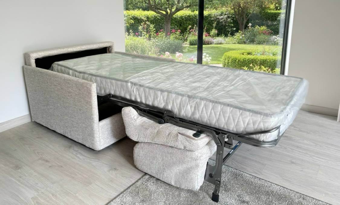 Poltrona letto Tino Mariani con materasso alto 18 cm e vano porta guanciali