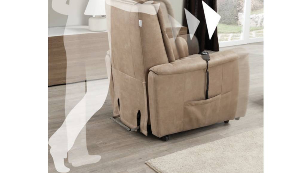 Poltrone reclinabili per anziani con ruote Tino Mariani โ Showroom Lissone