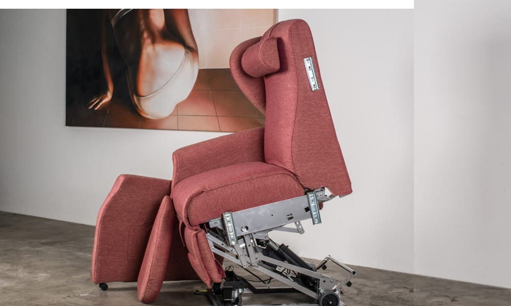 Poltrona Smart con seduta in memory foam e funzione relax per il massimo comfort, disponibile da Tino Mariani a Lissone in provincia di Monza e Brianza.