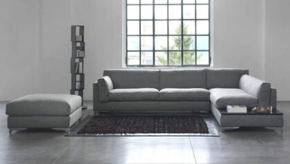 Soggiorno Con Divano Angolare. Comfort ed Eleganza Su Misura da Tino Mariani