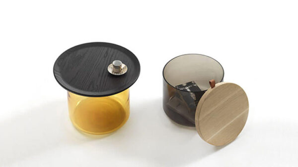 Tavolino Tea Mod con forme rotonde e base elegante per ambienti contemporanei, proposto da Tino Mariani a Lissone in provincia di Monza e Brianza.